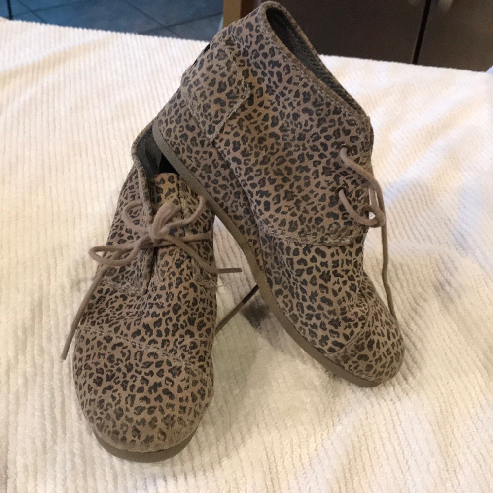 Big Girls Toms Desert Wedge Booties 3.5